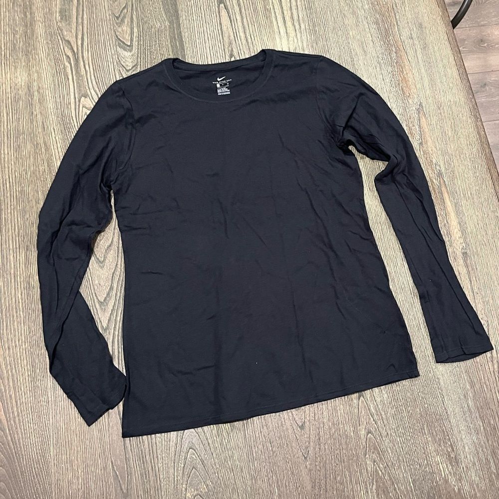 NWOT Nike Mens Long Sleeve T-Shirt Crewneck Athletic Cut Pullover Black Small